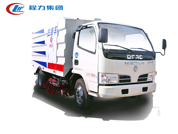 東風5方掃路車